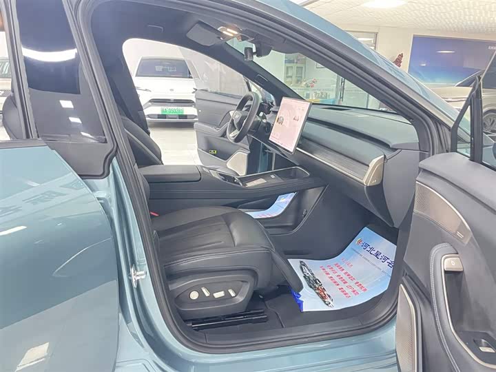 Фото 10 - Nio Onvo L60