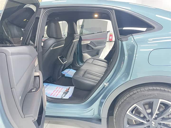 Фото 12 - Nio Onvo L60