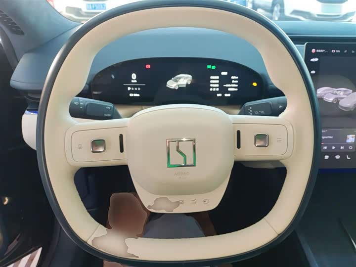 Фото 11 - Zeekr 007