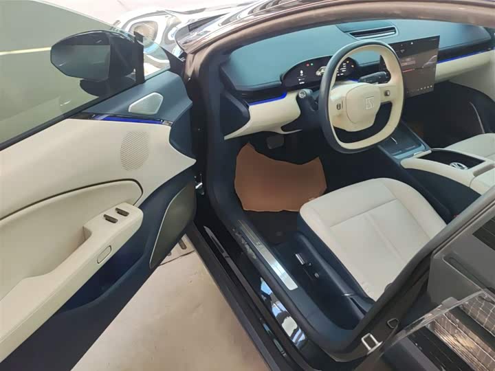 Фото 16 - Zeekr 007