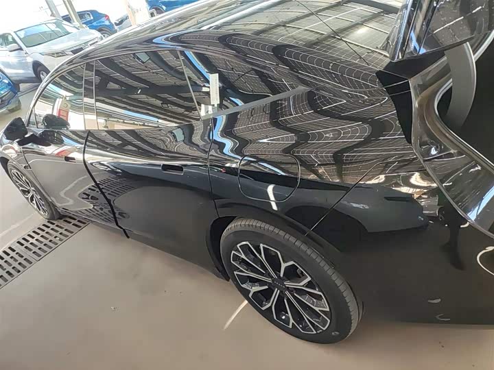 Фото 5 - Zeekr 007