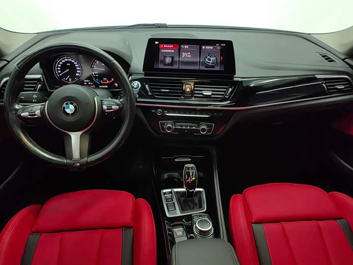 Фото 12 - BMW 1 Series