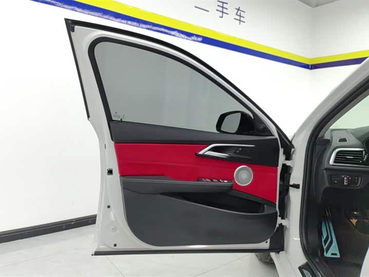 Фото 7 - BMW 1 Series