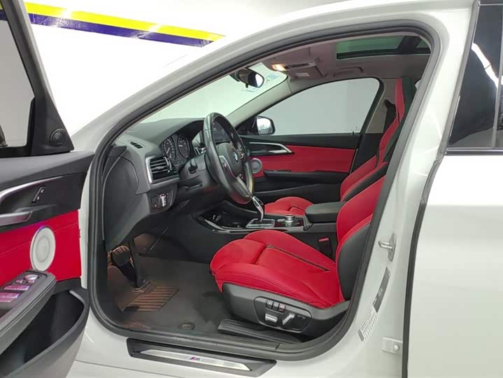 Фото 9 - BMW 1 Series