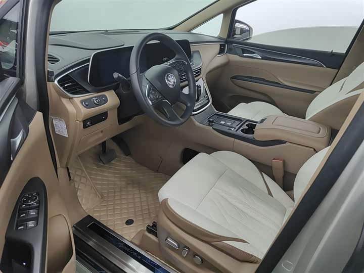 Фото 16 - Buick GL8 ES