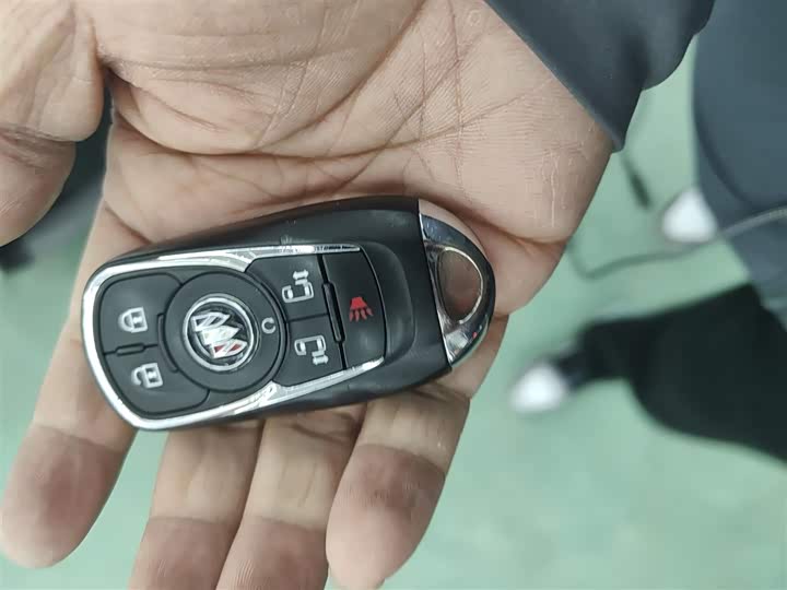 Фото 9 - Buick GL8 ES