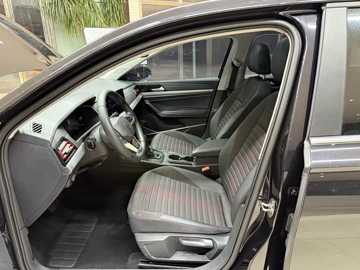 Фото 16 - Volkswagen Lavida