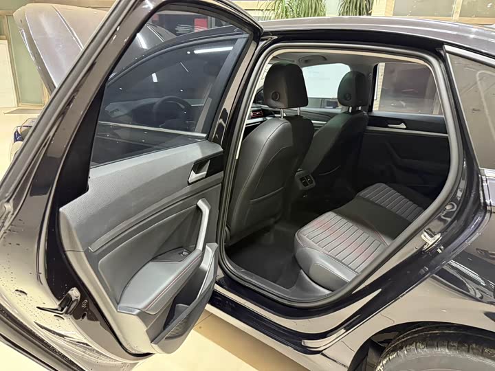 Фото 17 - Volkswagen Lavida