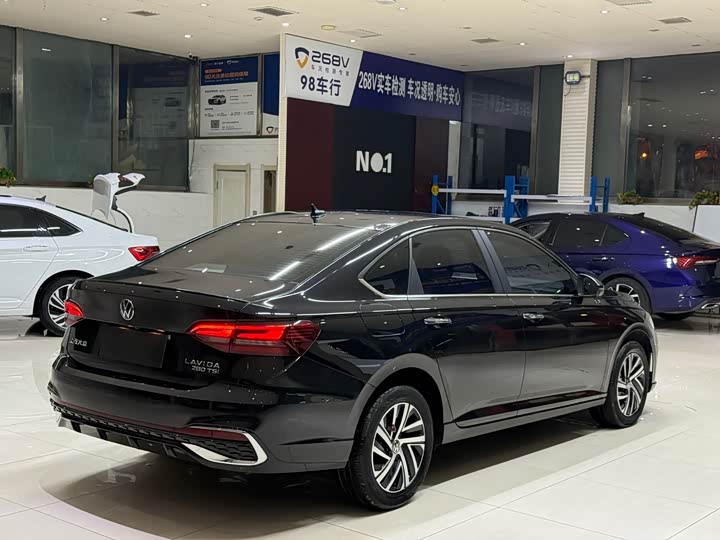 Фото 4 - Volkswagen Lavida