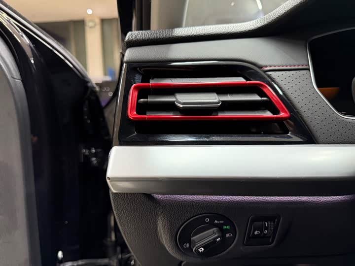 Фото 9 - Volkswagen Lavida