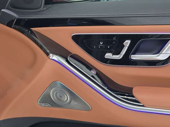 Фото 11 - Mercedes-Benz S-Class