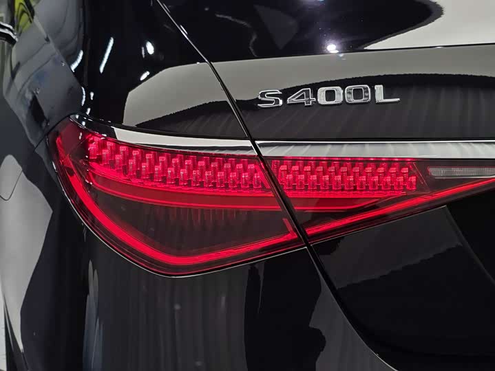 Фото 15 - Mercedes-Benz S-Class