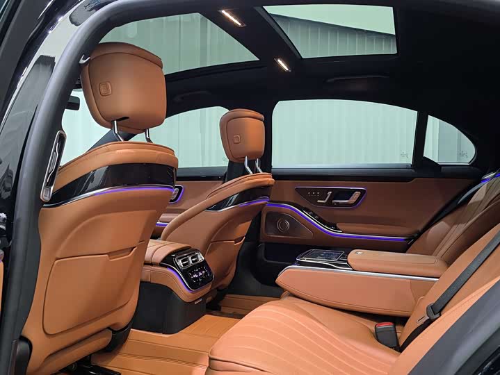 Фото 8 - Mercedes-Benz S-Class