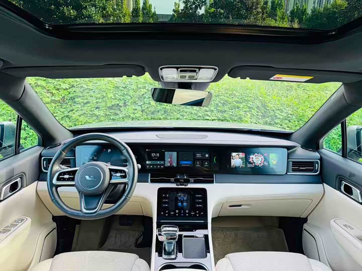 Фото 5 - LiXiang One