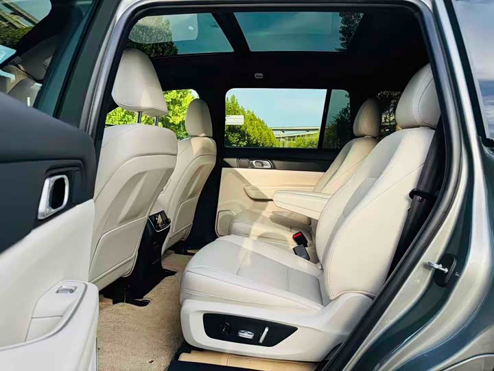 Фото 6 - LiXiang One