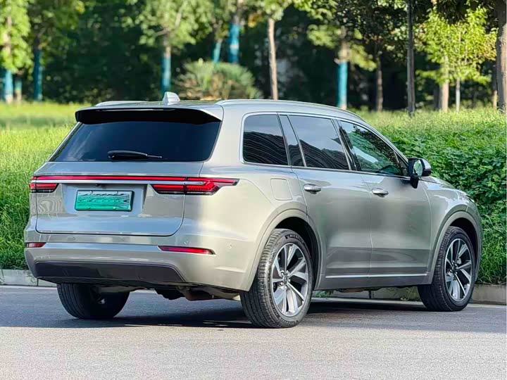 Фото 7 - LiXiang One