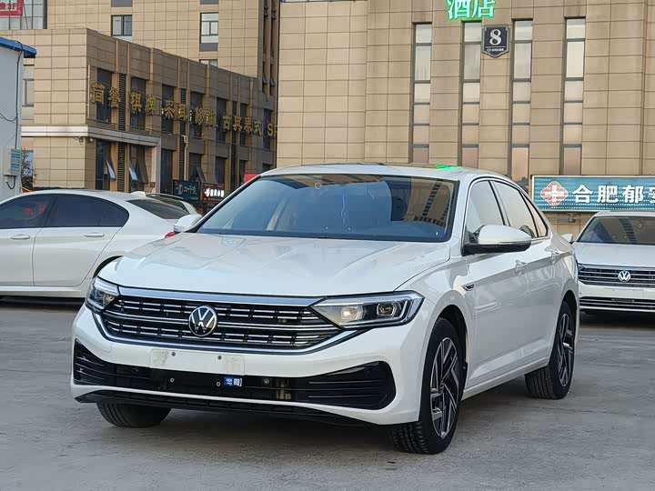 Фото 1 - Volkswagen Sagitar L