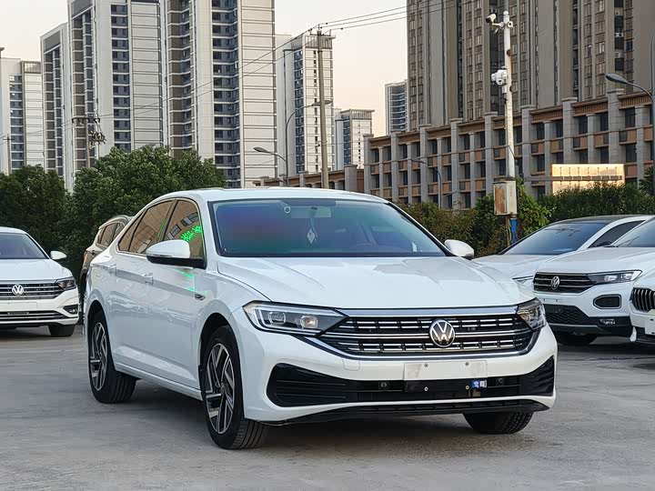 Фото 3 - Volkswagen Sagitar L