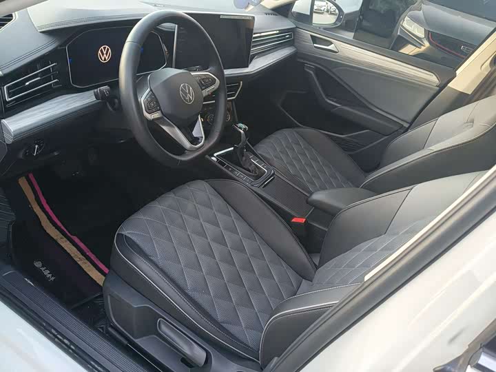 Фото 4 - Volkswagen Sagitar L