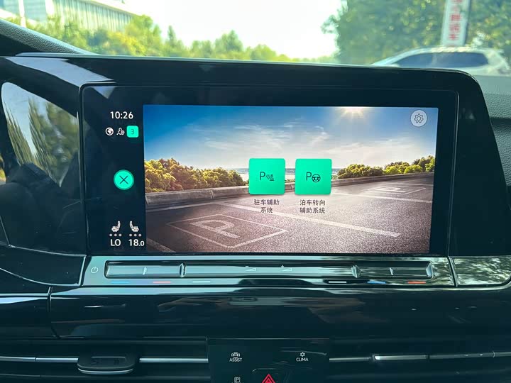 Фото 11 - Volkswagen Golf