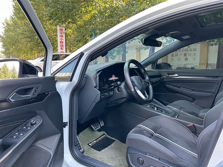 Фото 4 - Volkswagen Golf