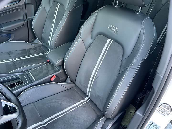 Фото 6 - Volkswagen Golf