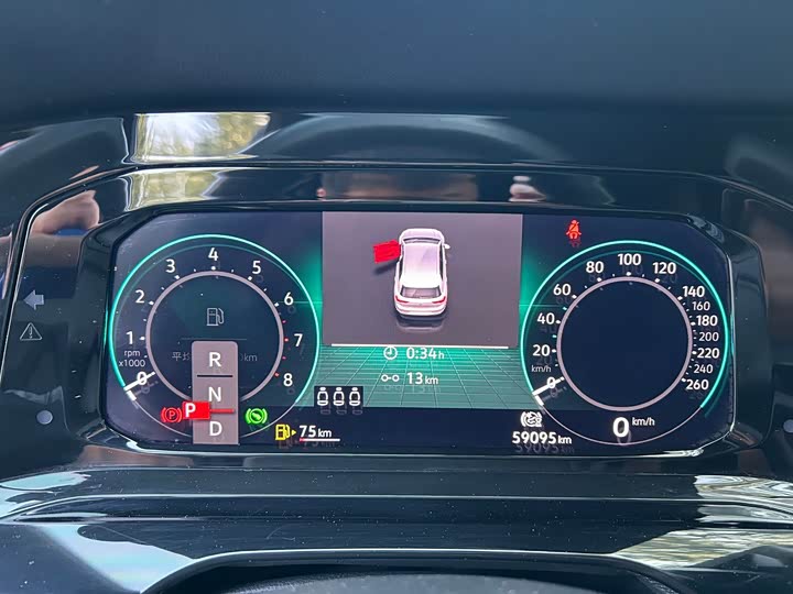 Фото 8 - Volkswagen Golf