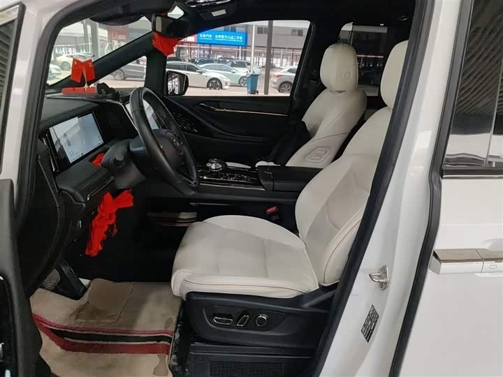 Фото 15 - GAC Trumpchi M8