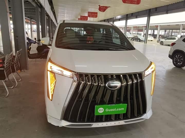 Фото 3 - GAC Trumpchi M8