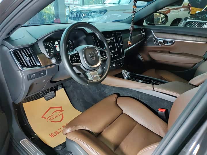 Фото 7 - Volvo S90