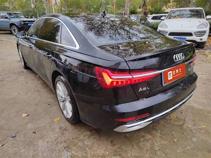 Фото 3 - Audi A6L