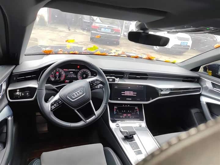 Фото 7 - Audi A6L