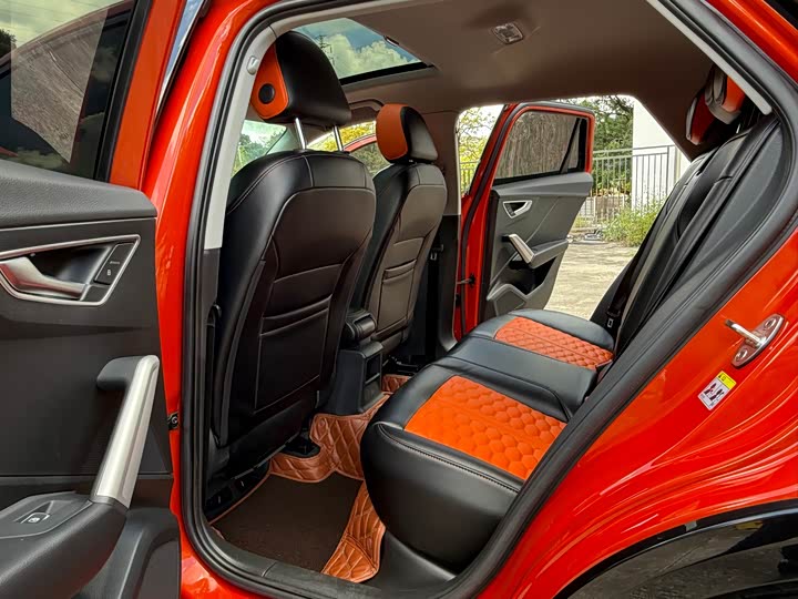 Фото 11 - Audi Q2L