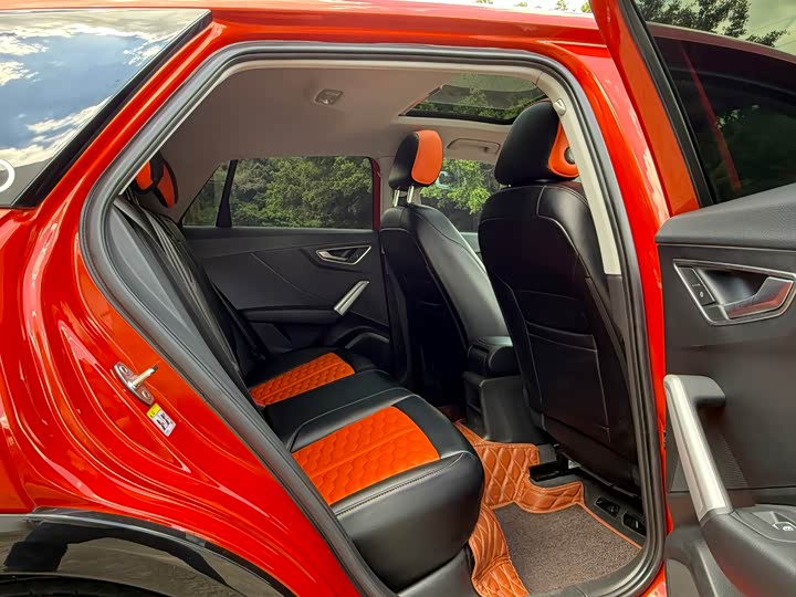 Фото 12 - Audi Q2L