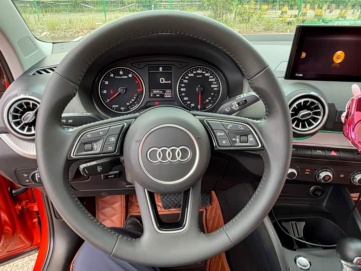 Фото 6 - Audi Q2L
