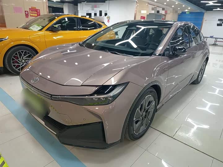 Фото 2 - Toyota bZ3