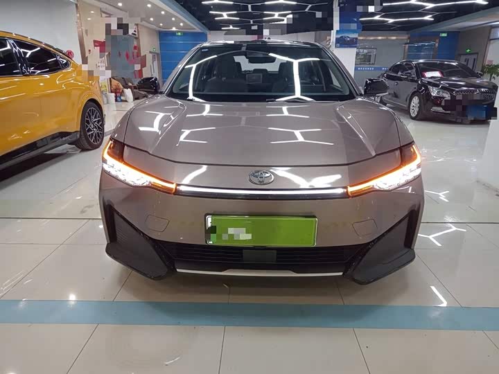 Фото 3 - Toyota bZ3