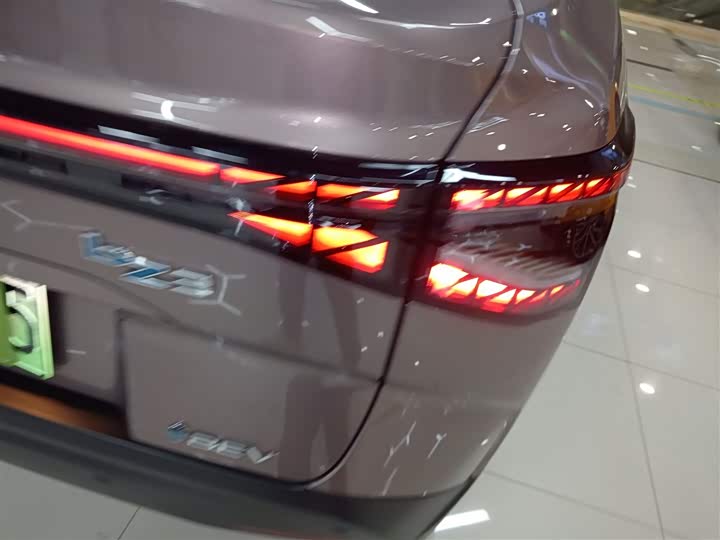 Фото 8 - Toyota bZ3