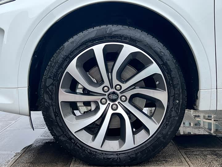 Фото 16 - Land Rover Discovery Sport