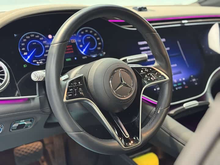 Фото 12 - Mercedes-Benz EQS