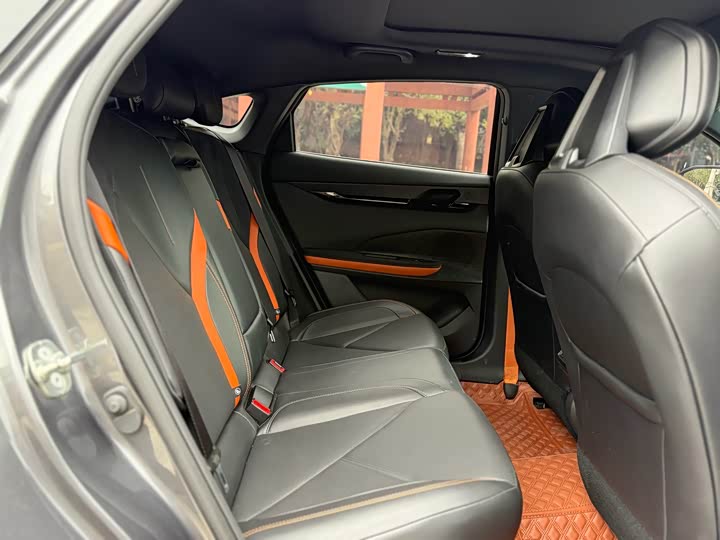 Фото 11 - Changan UNI-V