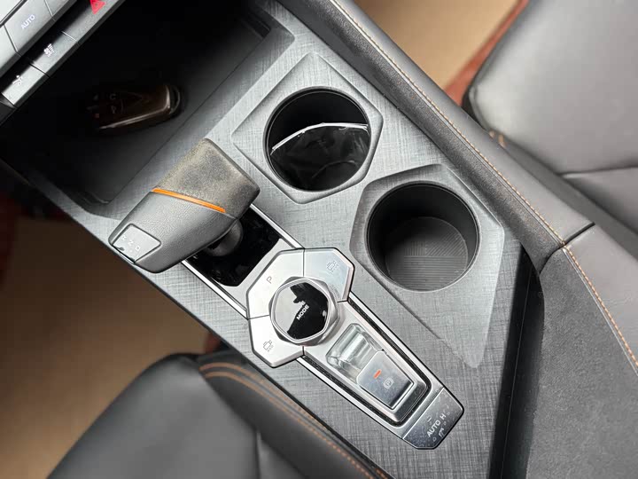 Фото 15 - Changan UNI-V