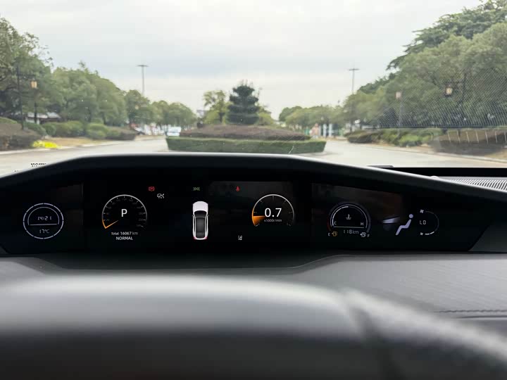 Фото 17 - Changan UNI-V