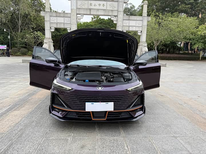 Фото 22 - Changan UNI-V