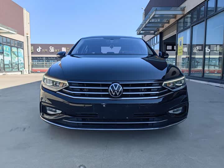 Фото 2 - Volkswagen Magotan