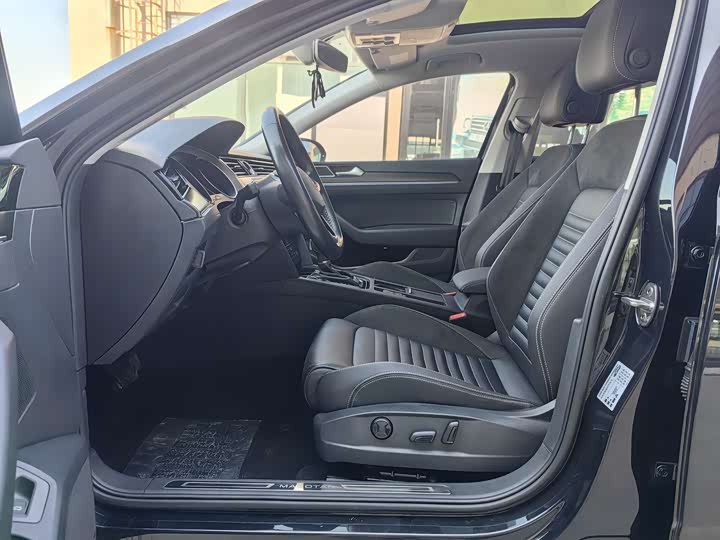 Фото 5 - Volkswagen Magotan