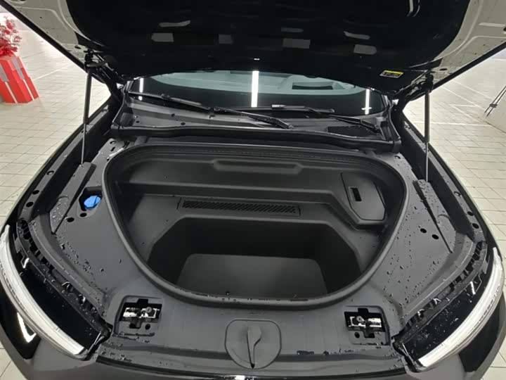 Фото 15 - Audi Q6L e-tron