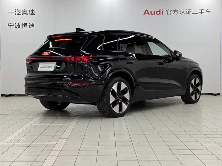 Фото 5 - Audi Q6L e-tron