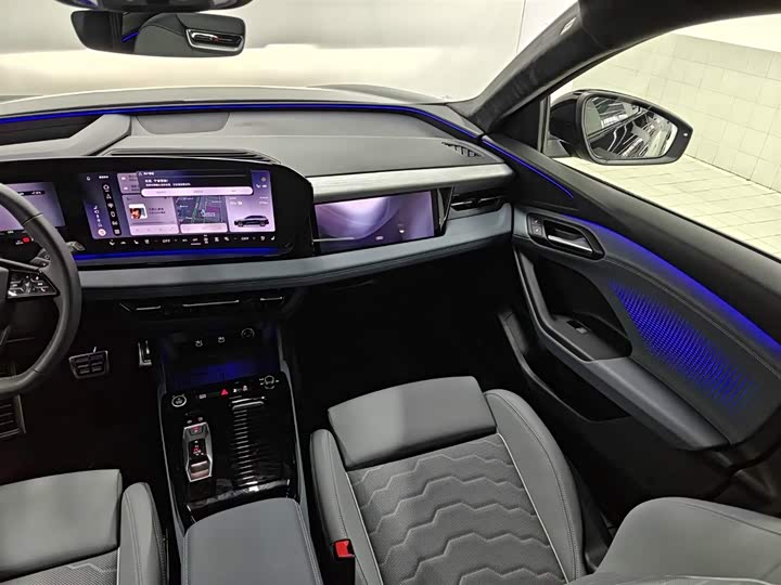 Фото 8 - Audi Q6L e-tron