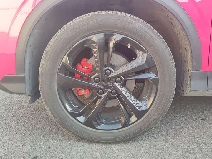 Фото 6 - Geely Coolray